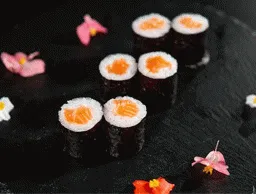 Макі з лососем